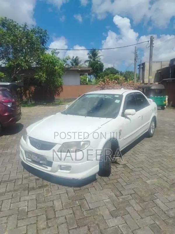 Mazda Familia 2001