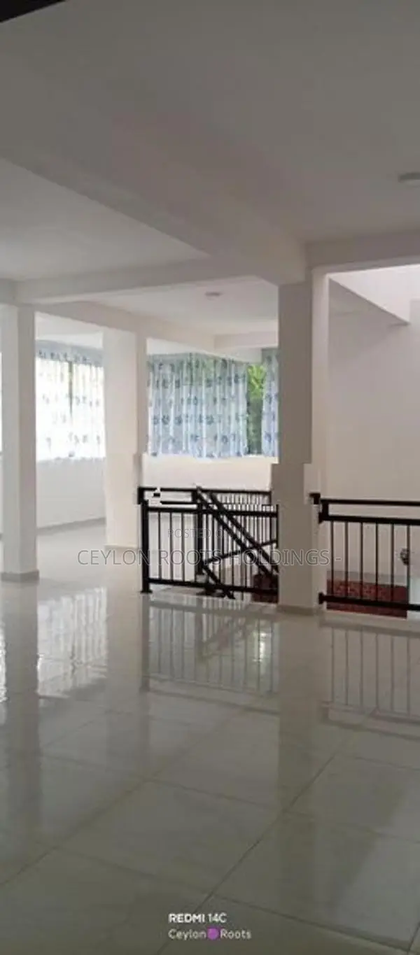 1st floor Upstair House for Rent, Inside 2 Story House, Thalapathpitiy