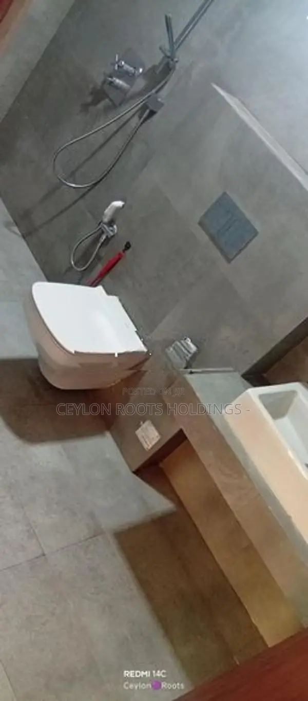 1st floor Upstair House for Rent, Inside 2 Story House, Thalapathpitiy
