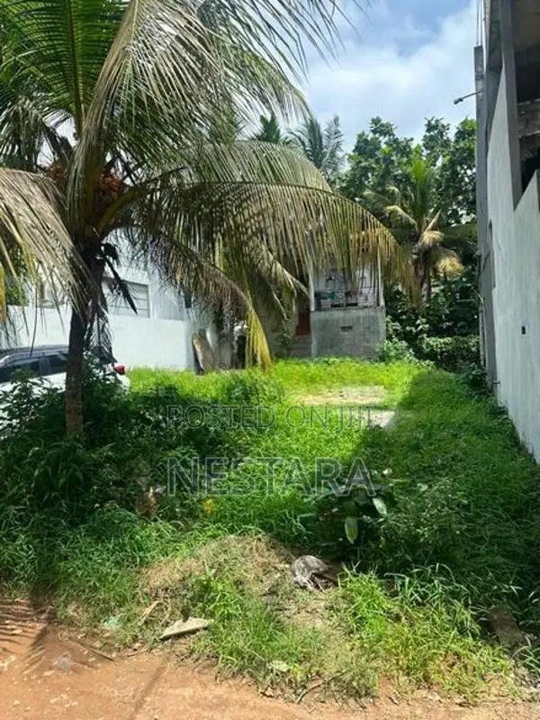 Land for Sale in Pitakotte