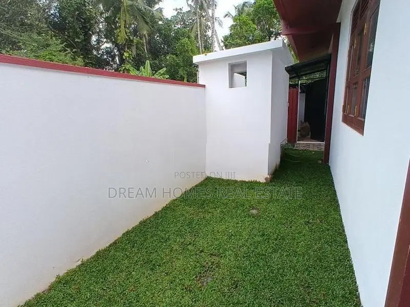 කොට්ටාව මත්තෙගොඩ නව නිවසක් විකිණීමට