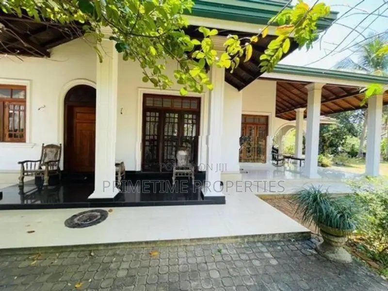 (KH517) Two Storey House for Sale in Kochchikade