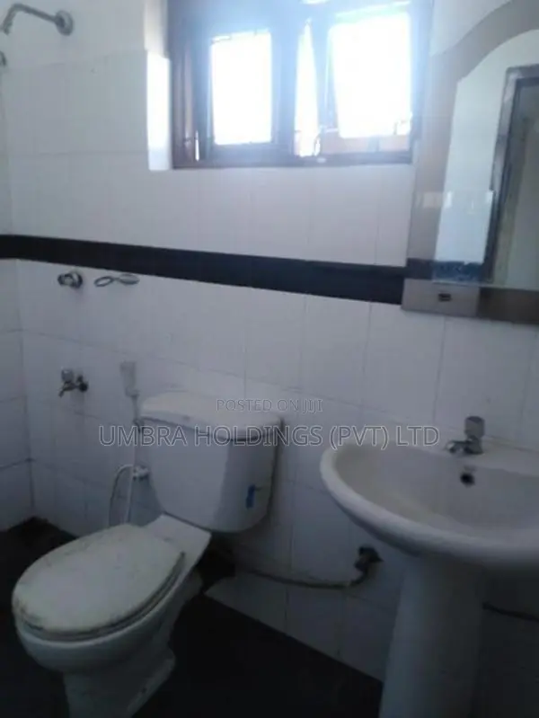 MODERN HOUSE FOR RENT IN BATTARAMULLA - 1607U