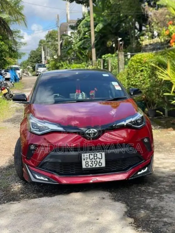 Toyota CHR NGX 10 2020