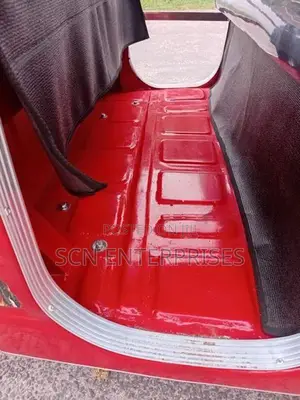 Bajaj RE 2004