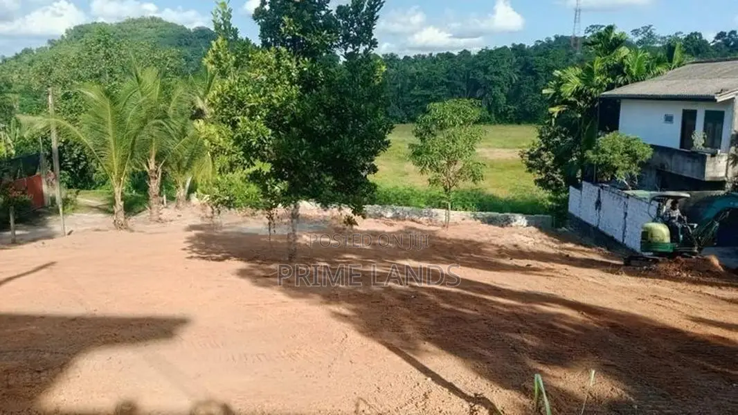සුන්දර වෙල්යායකට මායිම්ව වෑබඩ පාර කඩවත බිම්කොටස් විකිණීමට