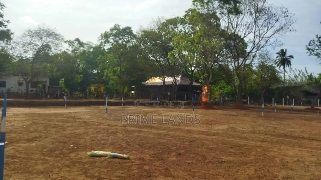 මරදන්කඩවල නගරයට නුදුරින් සින්නක්කර බිම්කොටසක් විකිණීමට