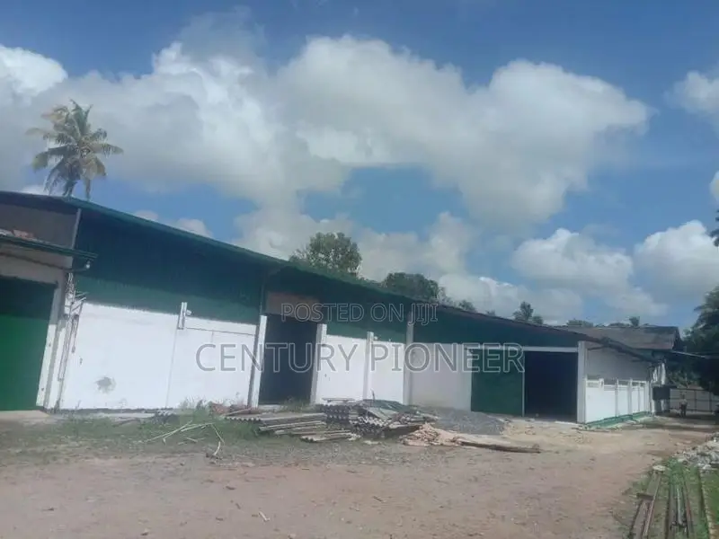 Warehouse for Sale in Seeduwa Sqft 16000