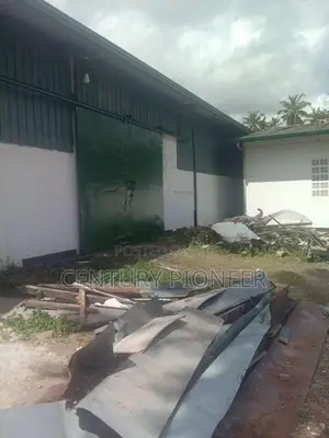 Warehouse for Sale in Seeduwa Sqft 16000
