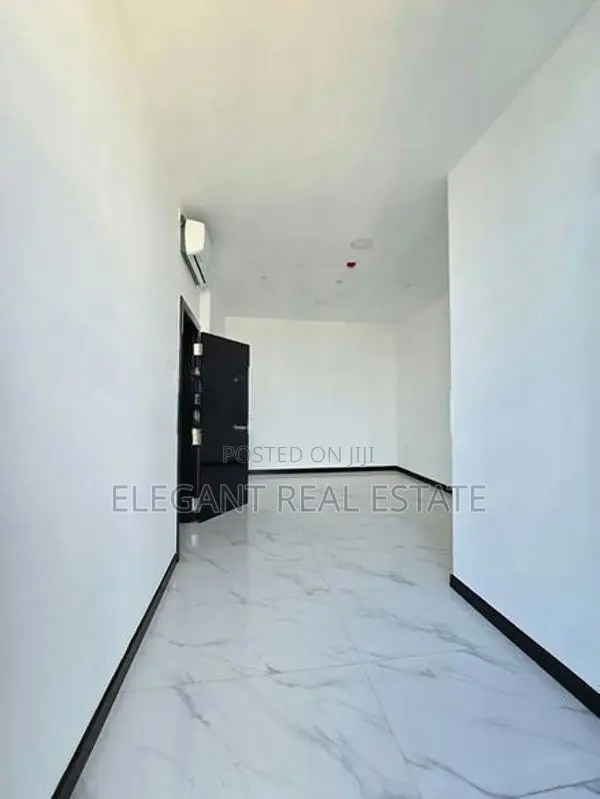 Peak - 03 Bedroom Unfurnished Apartment for Sale in Colombo3 (A2999)