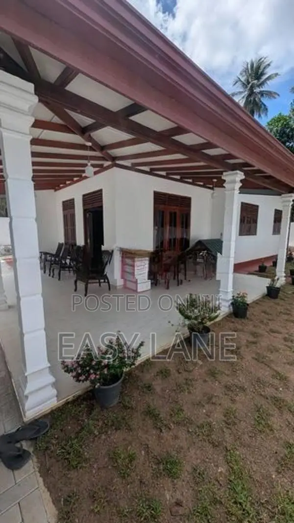 House for Sale in Weliweriya