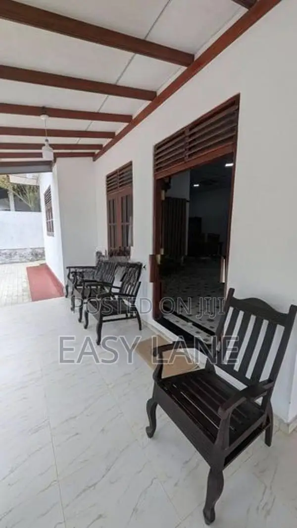 House for Sale in Weliweriya