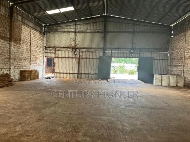 Warehouse for sale in Minuwangoda