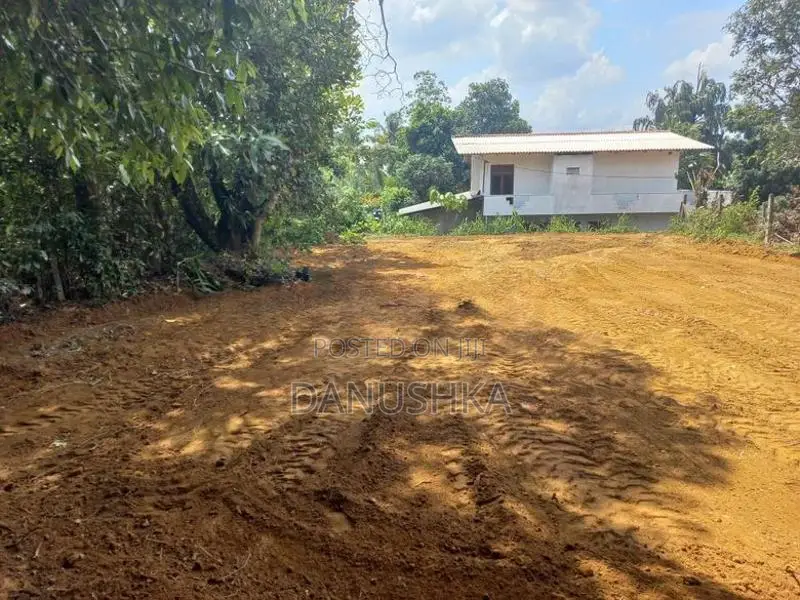 Land For Sale in Pitipana
