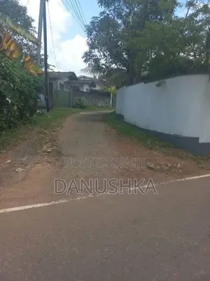 Land For Sale in Pitipana
