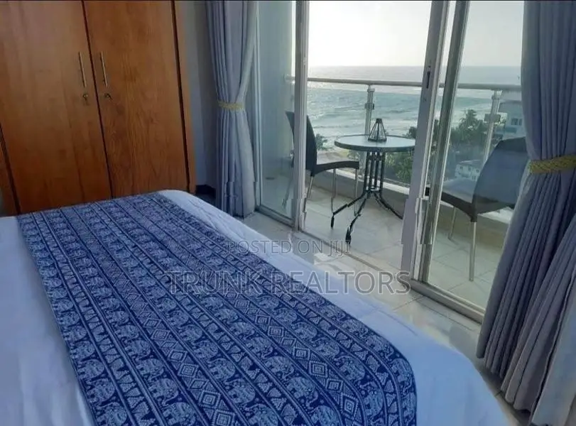 Blue Ocean Mount Lavinia 02BR Apartment For Rent (NK11784)