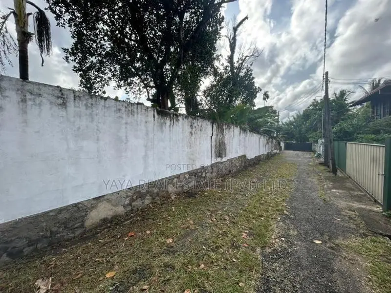 Residential Land for Sale in Thalawathugoda