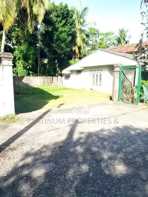 Prime 23.6 Perches Land with House for Sale in Mount Lavinia - Park Ro