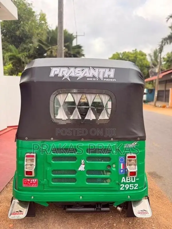 Bajaj RE Three Wheeler 2019