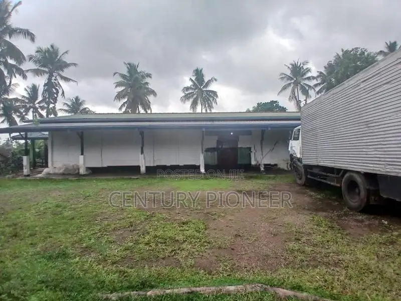 Coco Chip Factory for sale in Minuwangoda