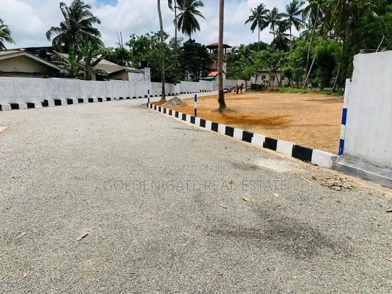 යක්කල නගරාසන්නව ඉඩමක් විකිණීමට
