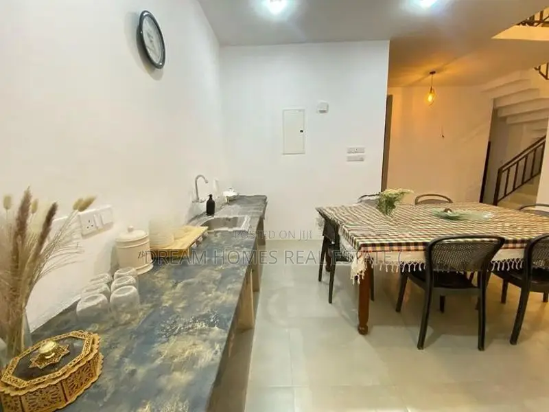 Spacious 3-Bedroom House for Sale – Gothatuwa