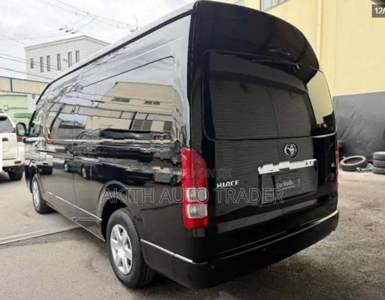 Toyota GL 2024
