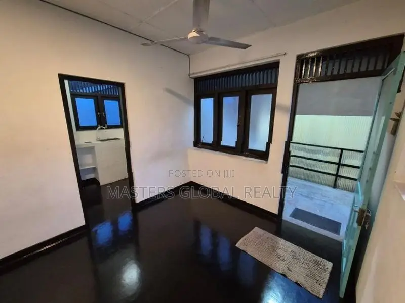 Single-Room Apartment Colombo 05