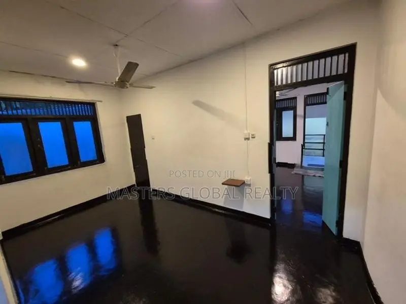 Single-Room Apartment Colombo 05
