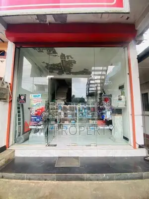 ( IC-1190)Highly Valuable Commercial Shop Space Rent in Godagama Meego