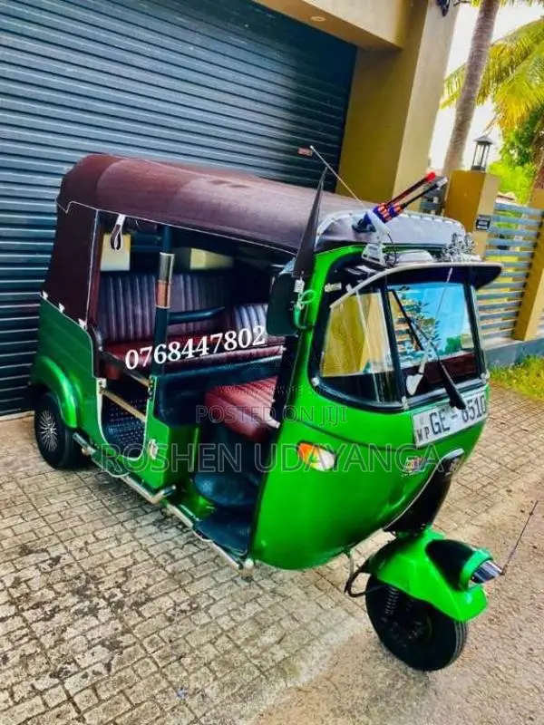 Bajaj 2 Stroke 2002 Three Wheel (Used)