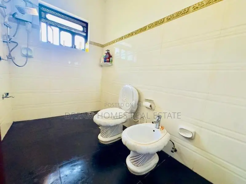 Prime Property in Heart of Nugegoda – 2 Units