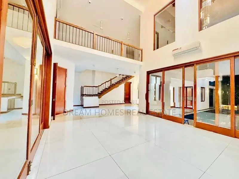Super Luxury 3-Story House for Sale – Kotte