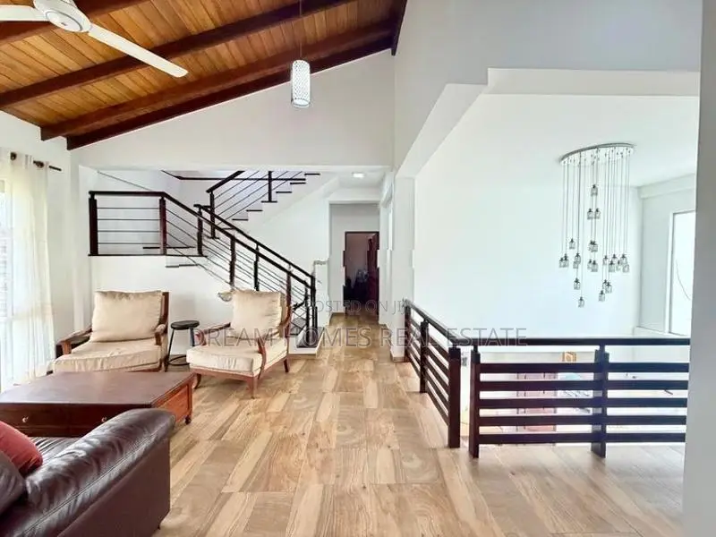 Luxury 4-Bedroom House for Sale – Pelawatta