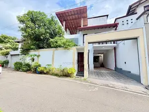 Luxury 4-Bedroom House for Sale – Pelawatta