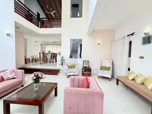 Luxury 4-Bedroom House for Sale – Pelawatta