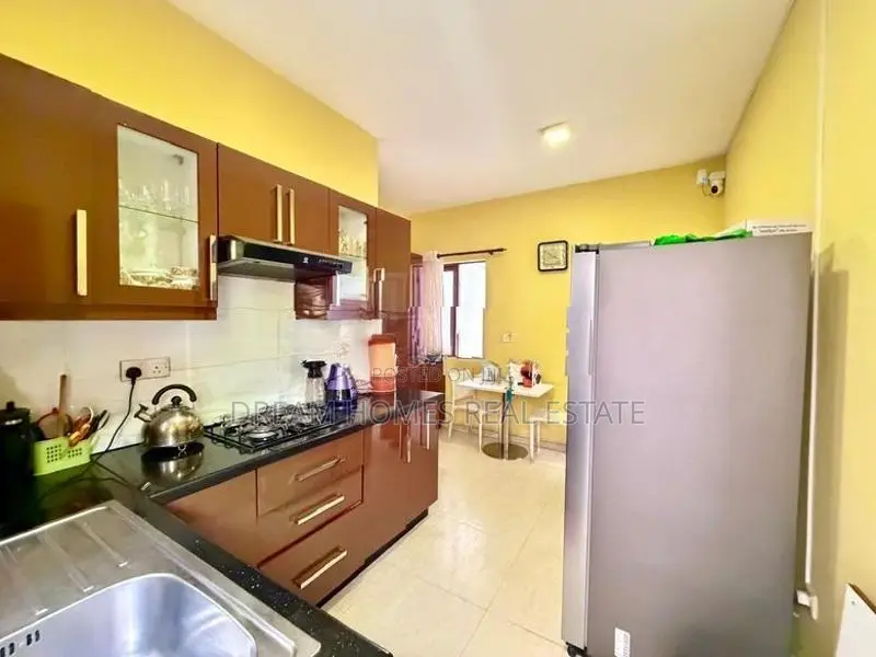 Luxury 4-Bedroom House for Sale – Pelawatta