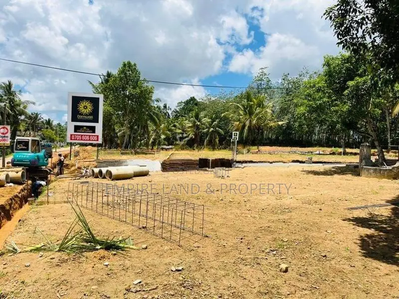 Homagama Luxury Land for Sale in Moragahahena Road