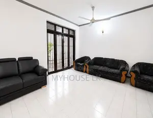 House For Sale In Bambalapitiya Colombo 04