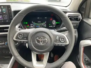 Toyota Raize Hybrid BSM 2026