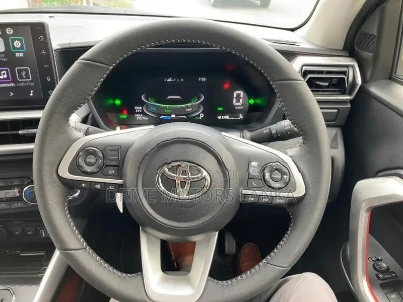 Toyota Raize Hybrid BSM 2026