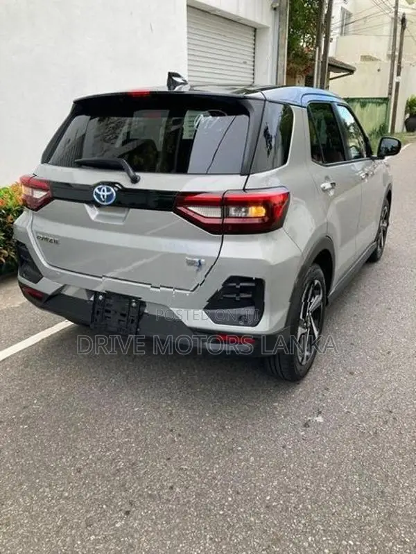 Toyota Raize Hybrid BSM 2026