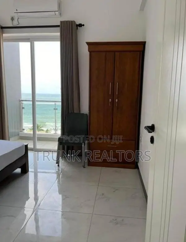 Mount Lavinia 02 BR Apartment for Rent (nk11784)