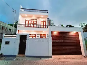 Luxury Modern Two Story House for sale in Piliyandala Madapatha Road