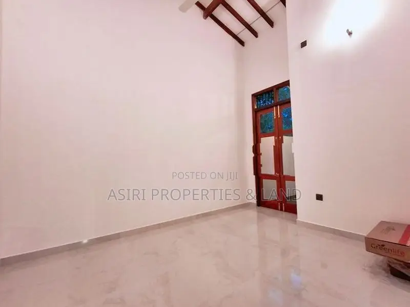 Luxury Modern Two Story House for sale in Piliyandala Madapatha Road