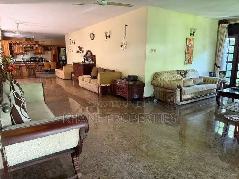 Luxurious 5 Bedroom House for Rent in Nugegoda - 5165 sq ft!