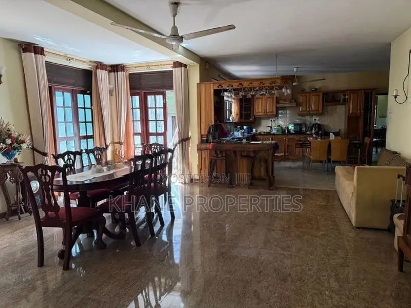 Luxurious 5 Bedroom House for Rent in Nugegoda - 5165 sq ft!