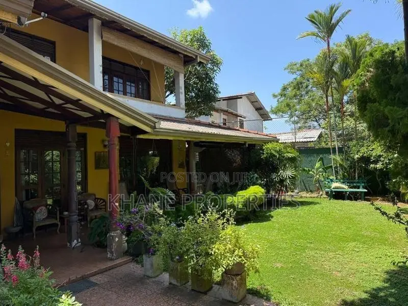 Luxurious 5 Bedroom House for Rent in Nugegoda - 5165 sq ft!