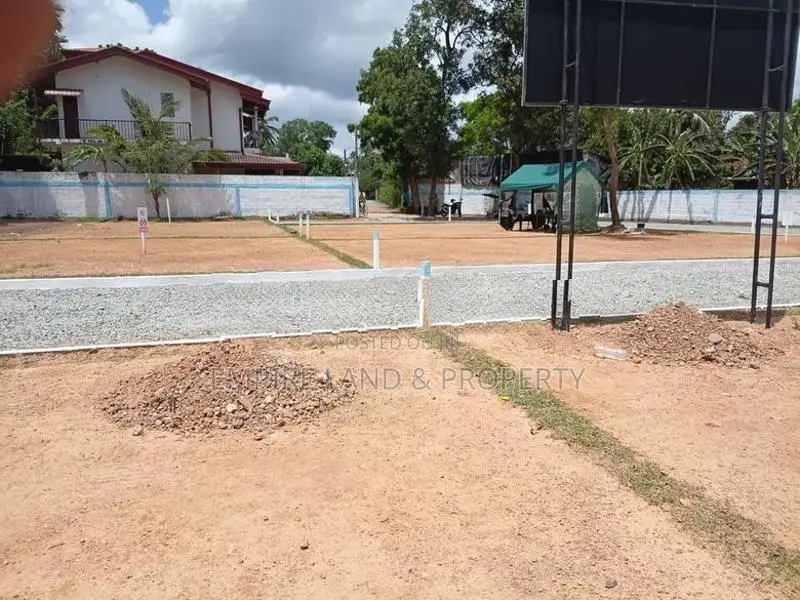 Highly Residential Land for Sale in Minuwangoda Road Ekala