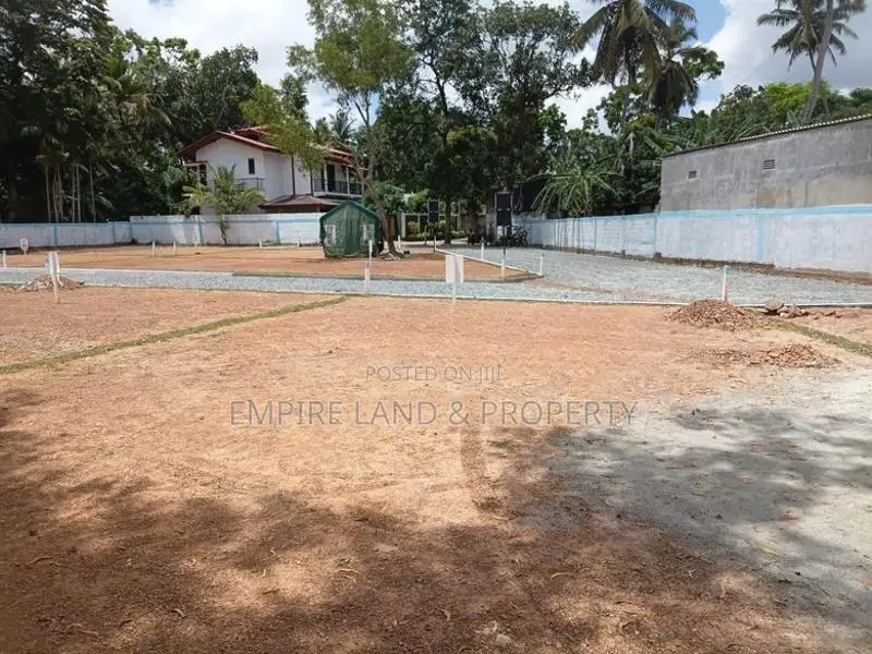 Highly Residential Land for Sale in Minuwangoda Road Ekala